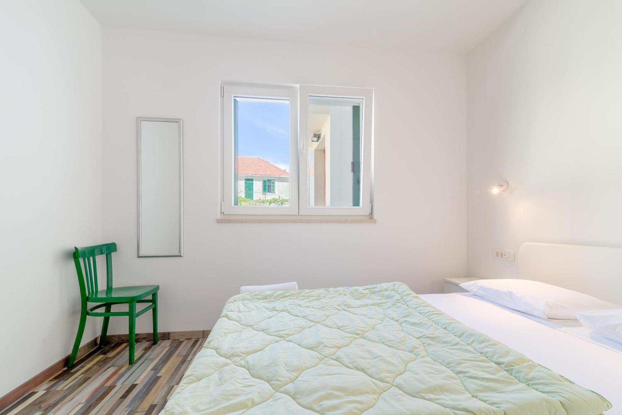 Beachfront Apartments Villa Sisa Primošten Eksteriør billede