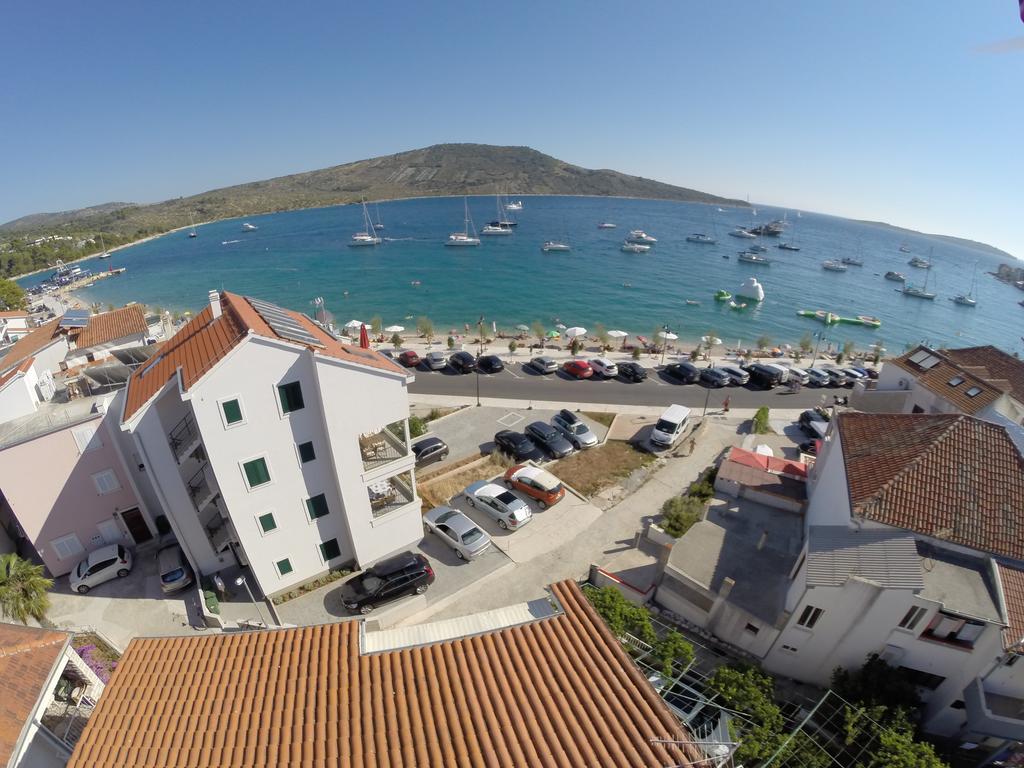 Beachfront Apartments Villa Sisa Primošten Eksteriør billede