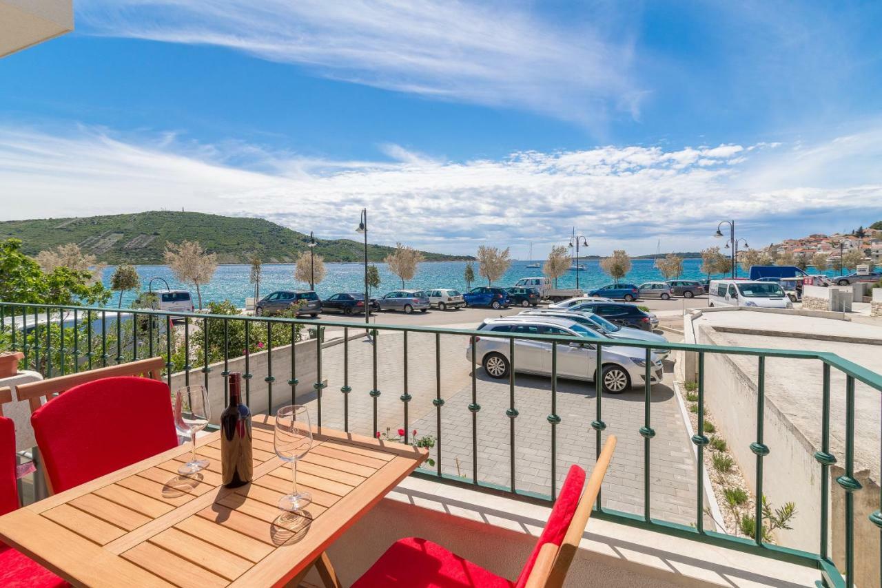 Beachfront Apartments Villa Sisa Primošten Eksteriør billede