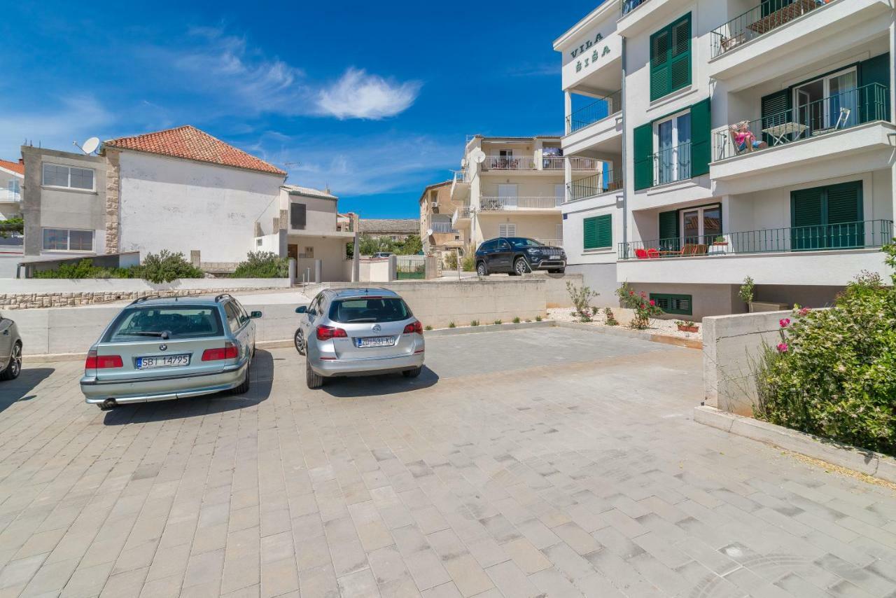 Beachfront Apartments Villa Sisa Primošten Eksteriør billede